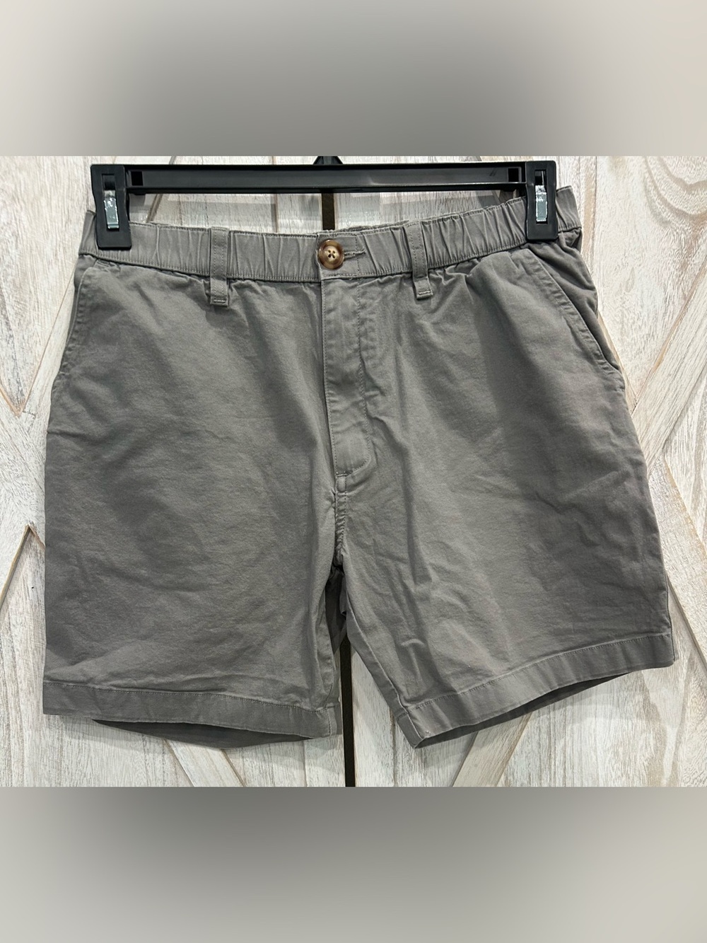 chubbies Men's Gray Flat-Front Shorts